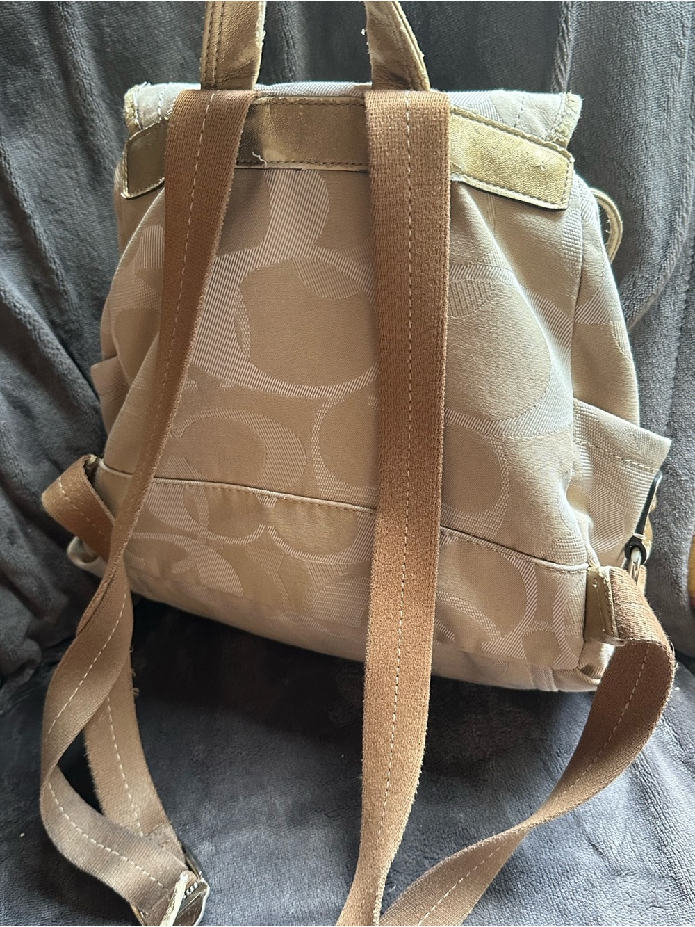 Vintage Coach Kyra Signature Backpack Beige Gold - super clean - As Is - Picture 15 of 15